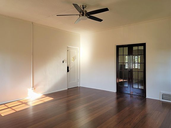 3rd image of 845 S Mansfield Ave #23