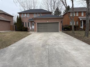 216 Geraldine Cres, Windsor, ON N9E 4M7