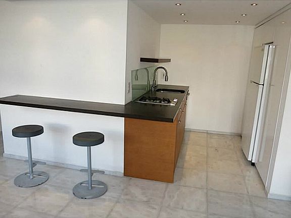 2nd image of 710 Washington Ave APT 301