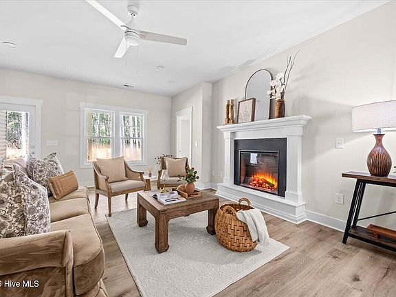 4th image of 309 Elijah Way