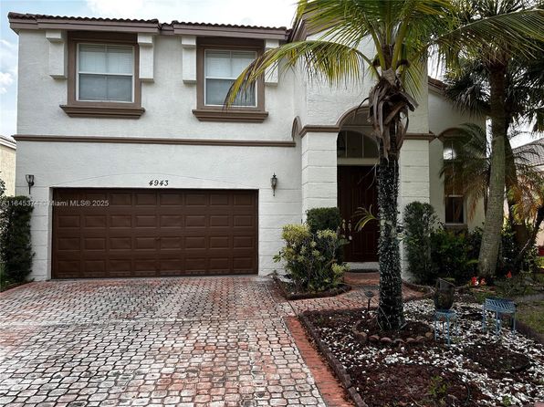4943 SW 163rd Ave