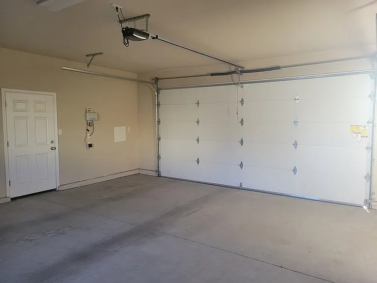 227 Gooselake Cir — Photo 34