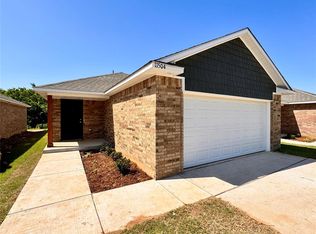 11504 SW 12th St, Yukon, OK 73099