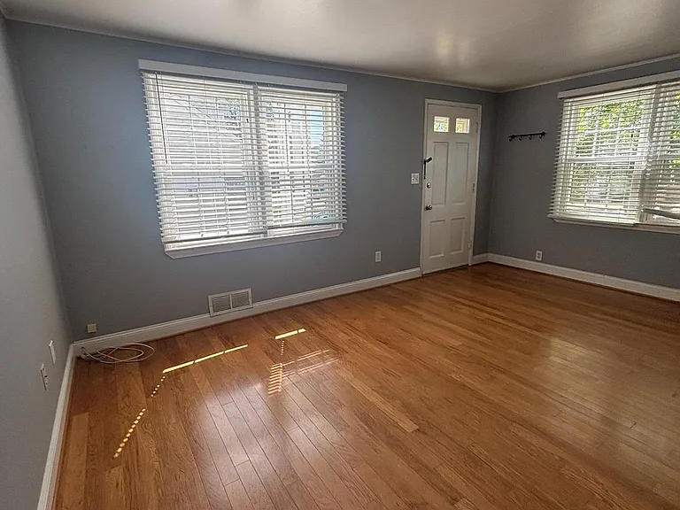 6844 Westmoreland Rd — Photo 5