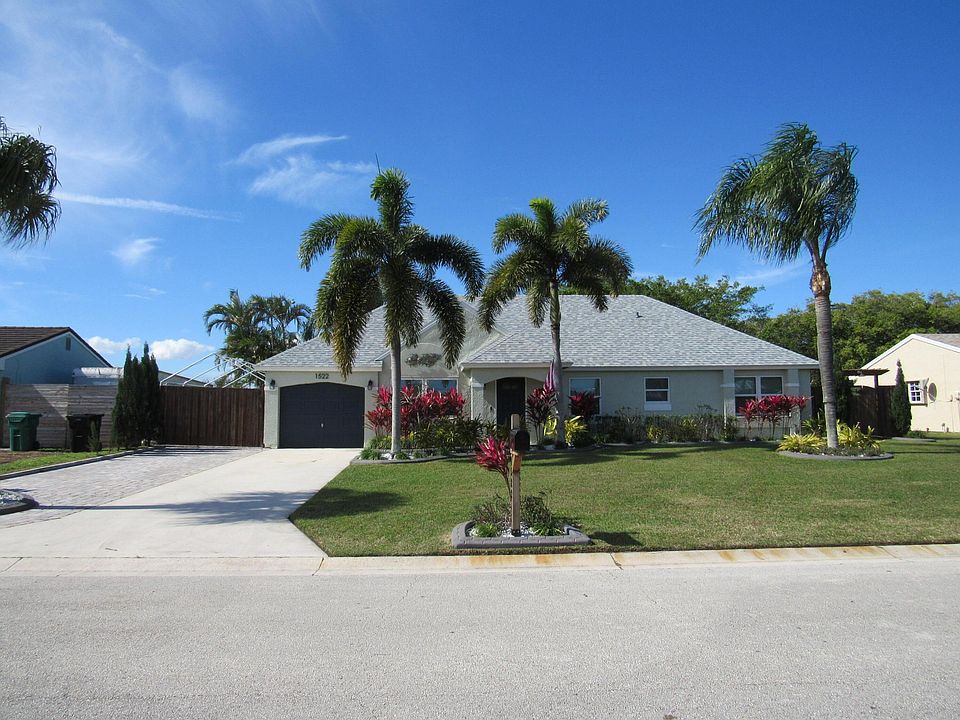 1st image of 1522 SE Arenson Lane