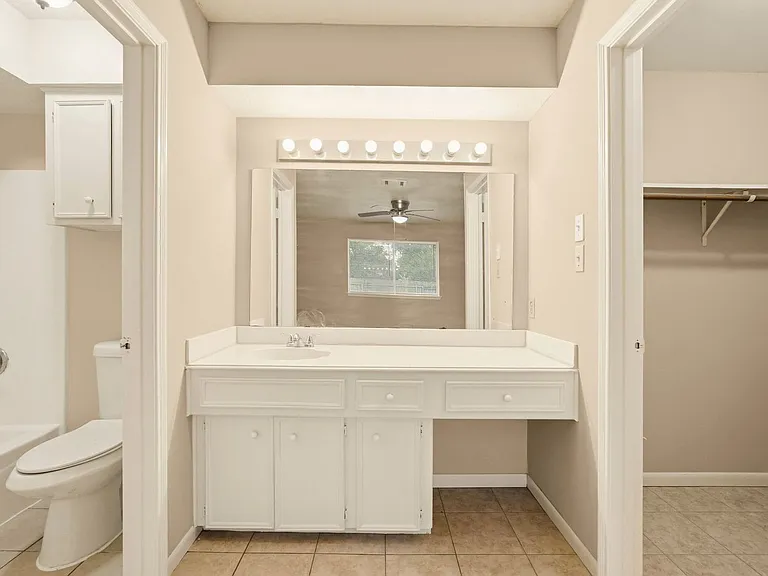 823 Red Rock Canyon Dr — Photo 20