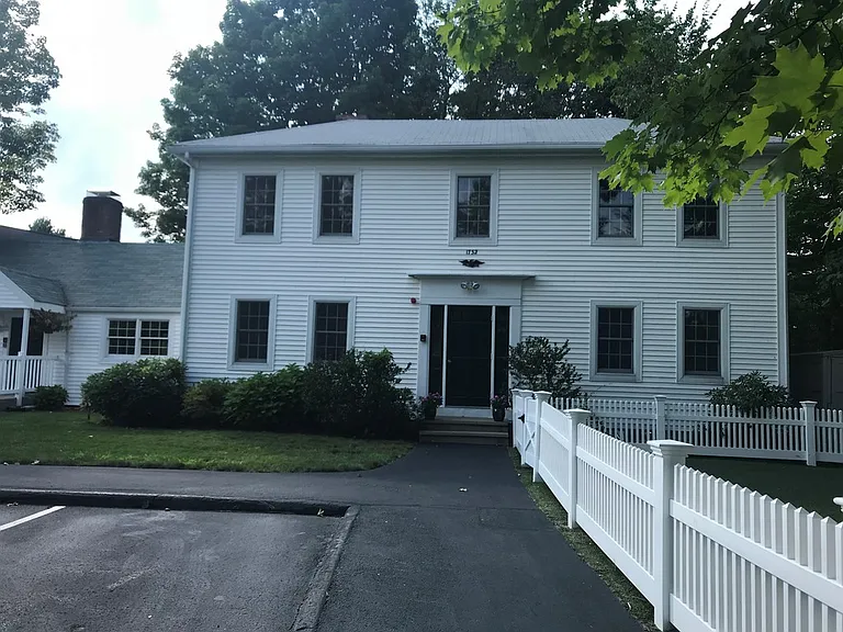 123 Dakin Rd — Photo 2
