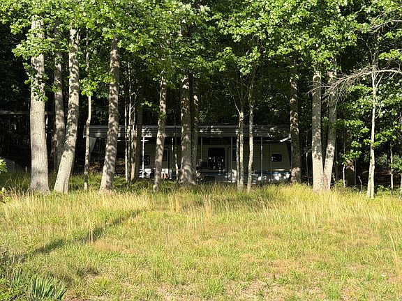 2nd image of 1501 Woods Gap Rd SE
