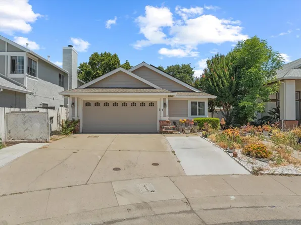 7 Windbrook Ct, Sacramento, CA 95823