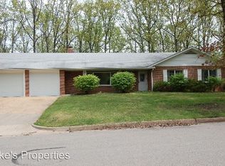 1319 Woodlawn Dr, Rolla, MO 65401