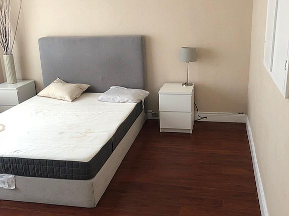 4th image of 1026 Euclid Ave APT 4