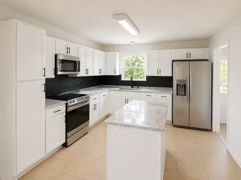 5110 Village Grn — Photo 3