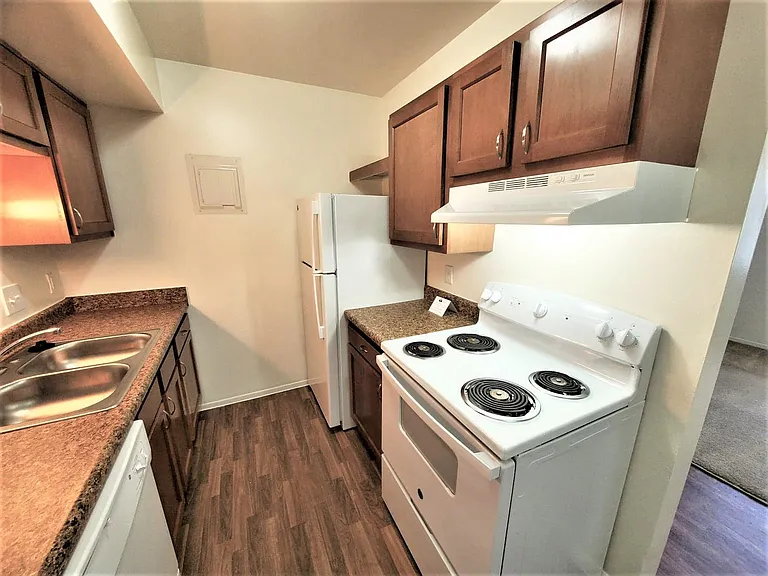 Woodland Place Apartments — Photo 29