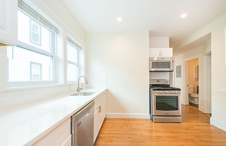 1st image of 299 Alewife Brook Pkwy #2