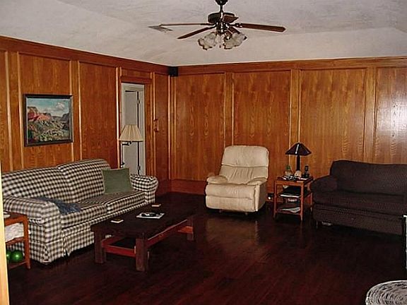 4th image of 328 Windy Meadow Dr