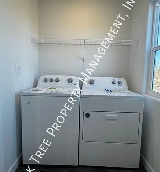 251 N Minnewawa Ave #B — Photo 11