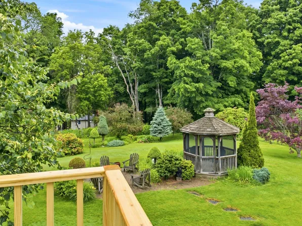 1121 North St, Pittsfield, MA 01201