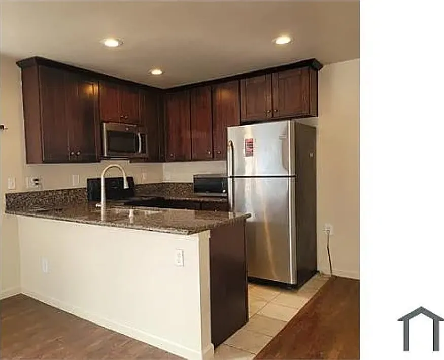 Townhouse for rent — Photo 2
