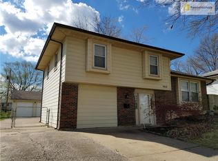 11030 Spring Valley Rd, Kansas City, MO 64134