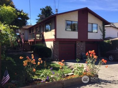 907 NW 52nd Street, Seattle, WA, 98107