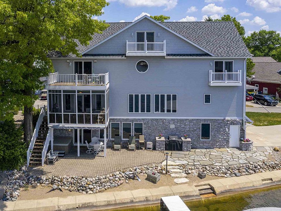 Welcome to Hamilton Lake!