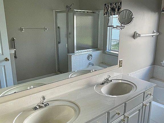 4th image of 10297 Lakeland Dr
