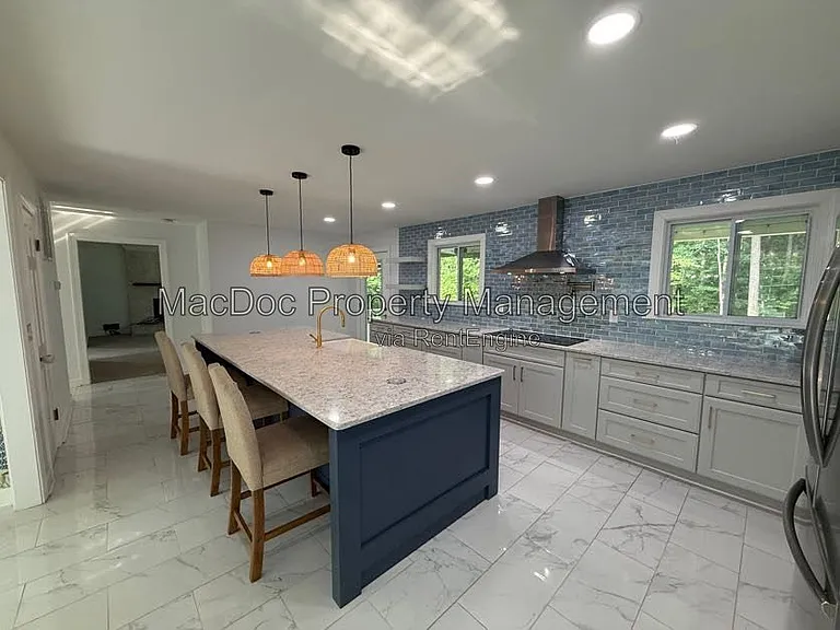 428 Ingleside Dr — Photo 7