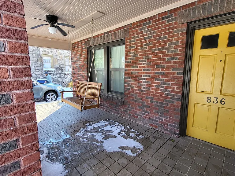 836 S Jamestown Ave — Photo 2