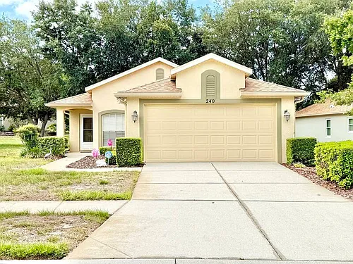 240 Center Oak Cir Photo 1