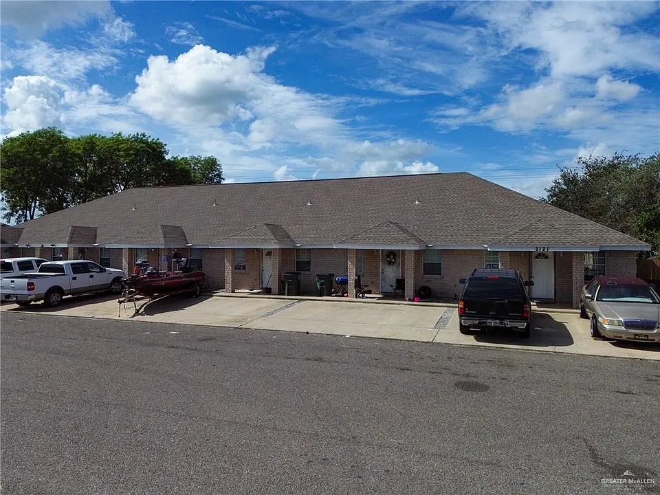 2121 Lake View Dr #3