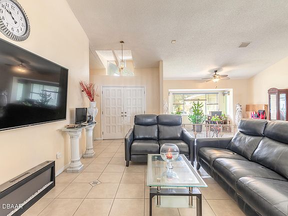 4th image of 50 Florida Park Dr