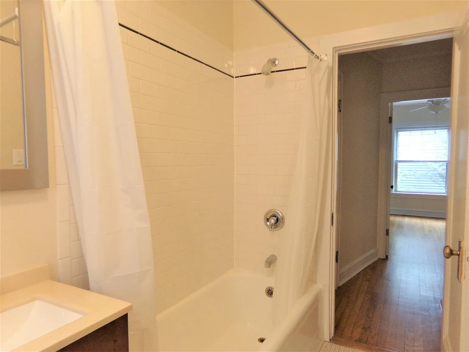 914 Crain Street #A - 3N — Photo 3