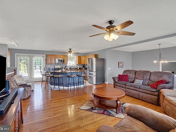 4th image of 6011 Holly Tree Ct