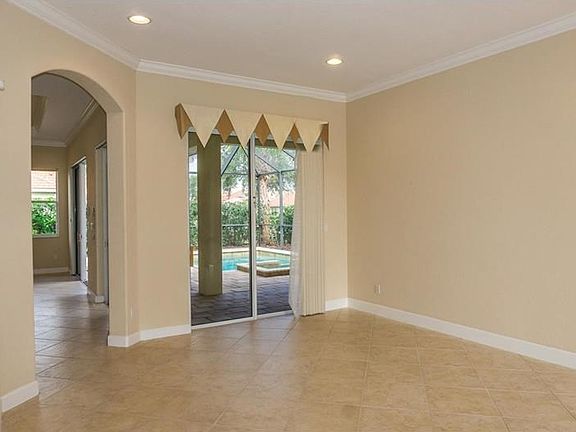 4th image of 401 Montelluna Dr