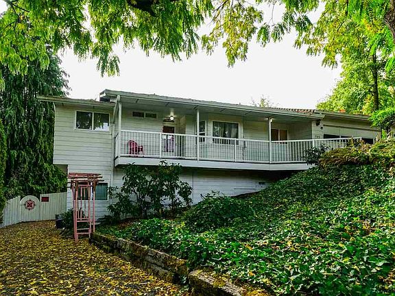 2nd image of 249 Cherry St