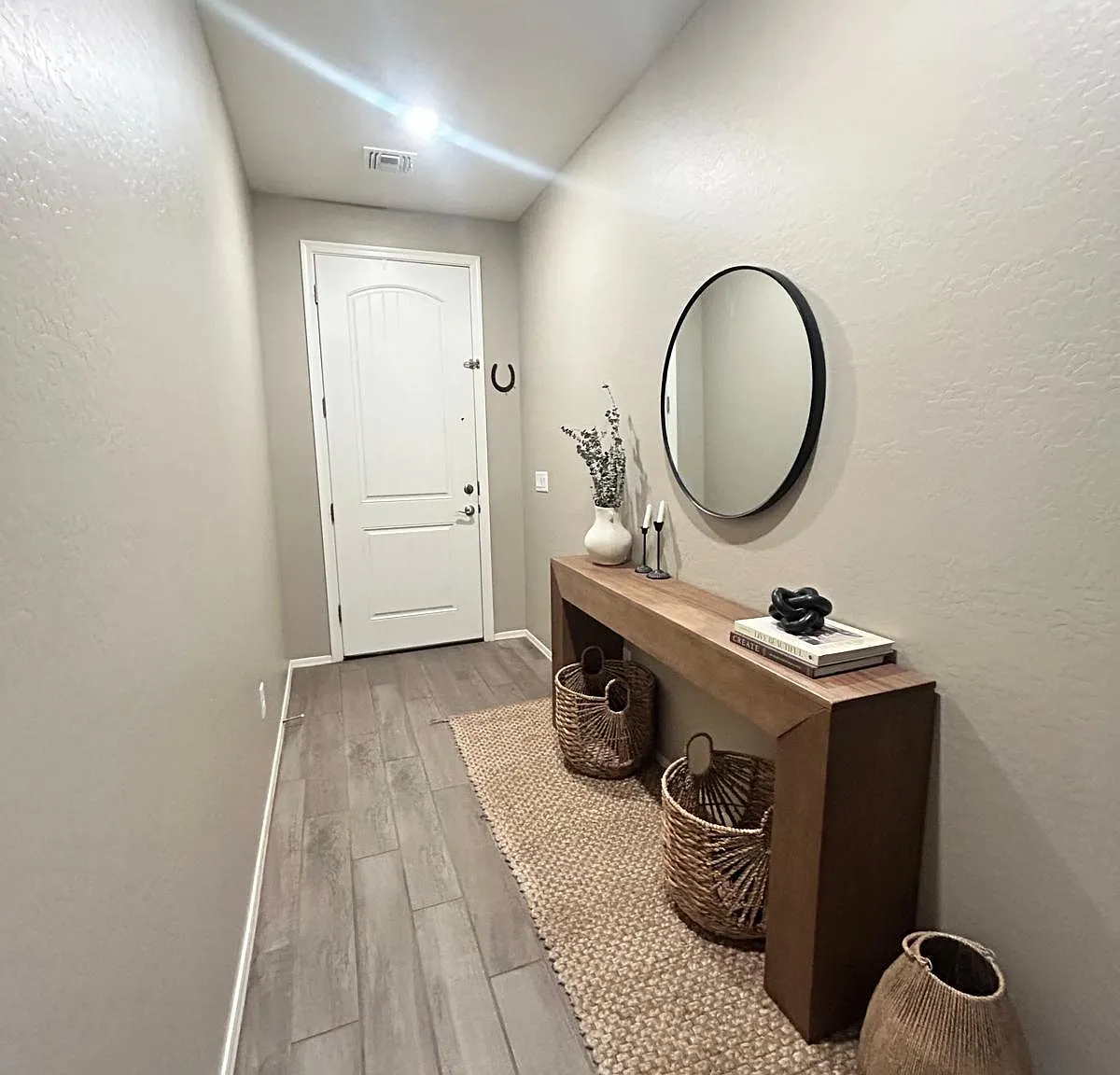 3 bed, 2.0 bath, 1631 sqft, $2,090 — Photo 4