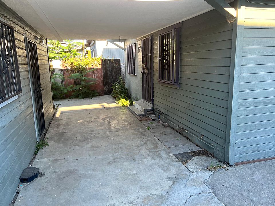 1st image of 434 E 43rd St