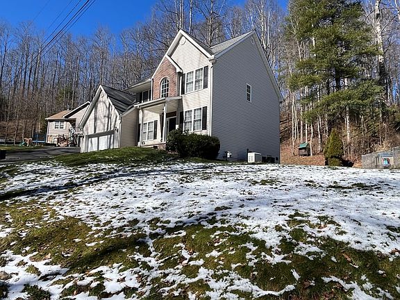 2nd image of 216 Skyview Dr