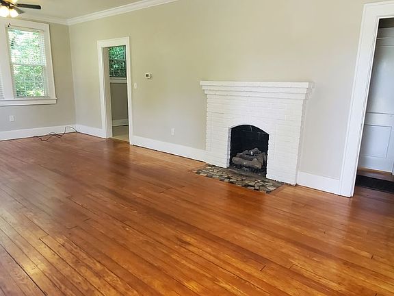 3rd image of 51 Smith Ave