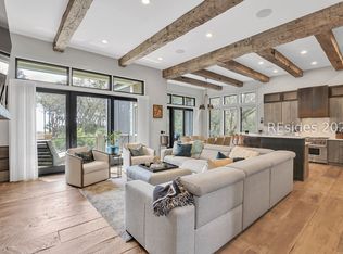 9 Bayberry Ln, Hilton Head Island, SC 29928
