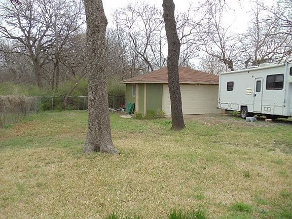 4th image of 722 Van Horn Dr