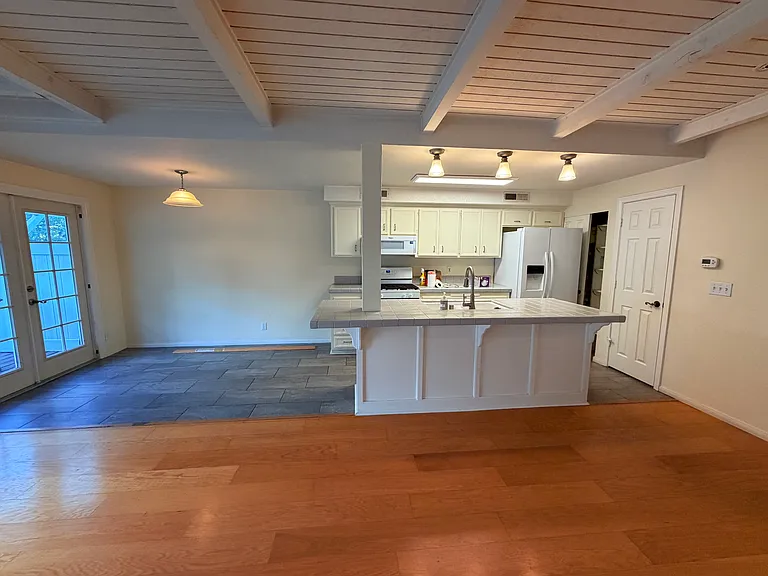 703 F Ave — Photo 5
