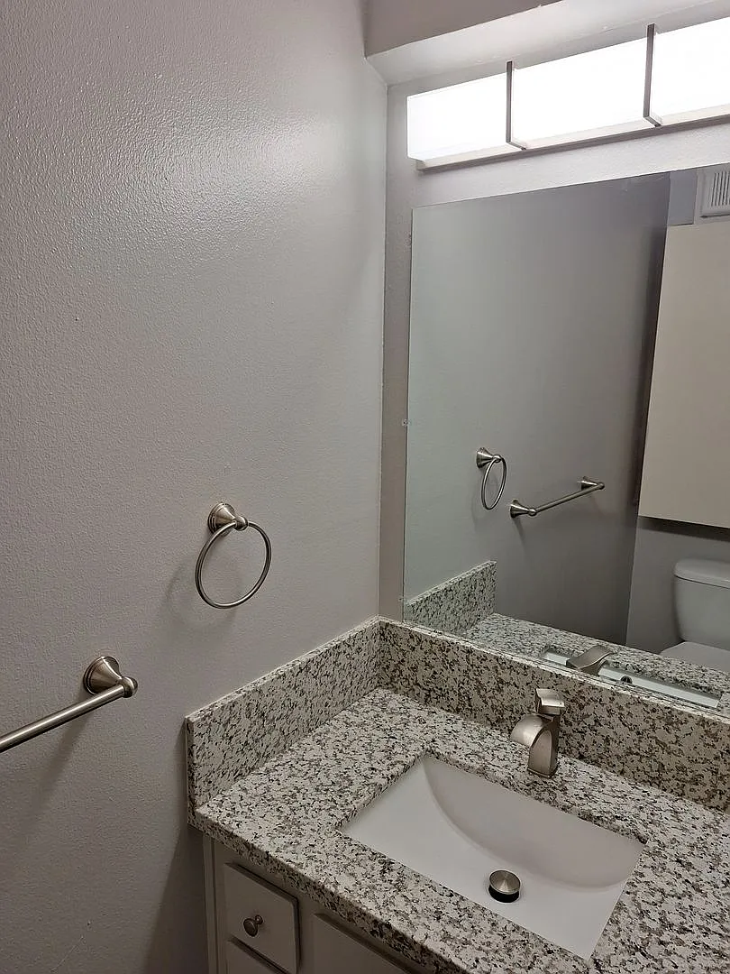 2515 F Street — Photo 3