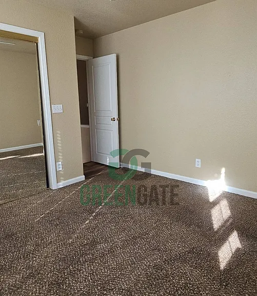 571 Zurich Dr — Photo 65