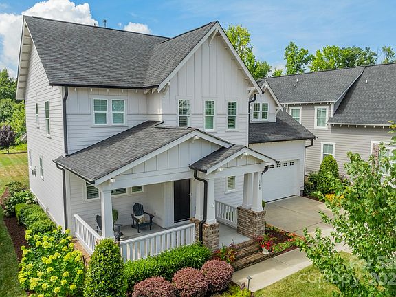 2nd image of 140 Slocumb Ln