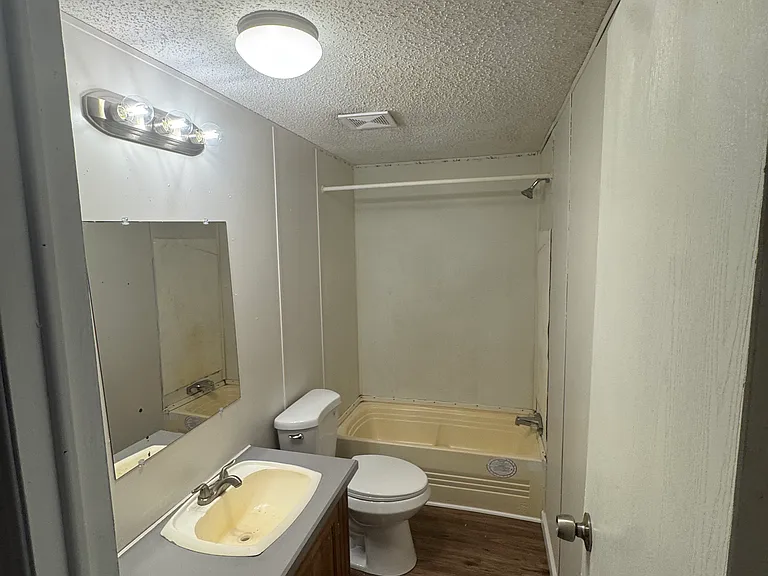 2025 Lee Road 249 — Photo 10