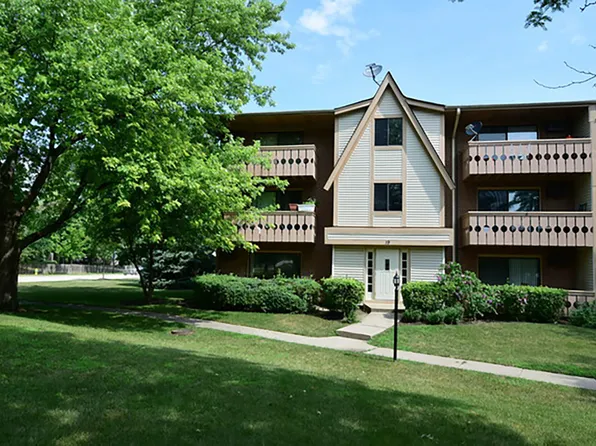 19 Parkside Ct APT 9, Vernon Hills, IL 60061