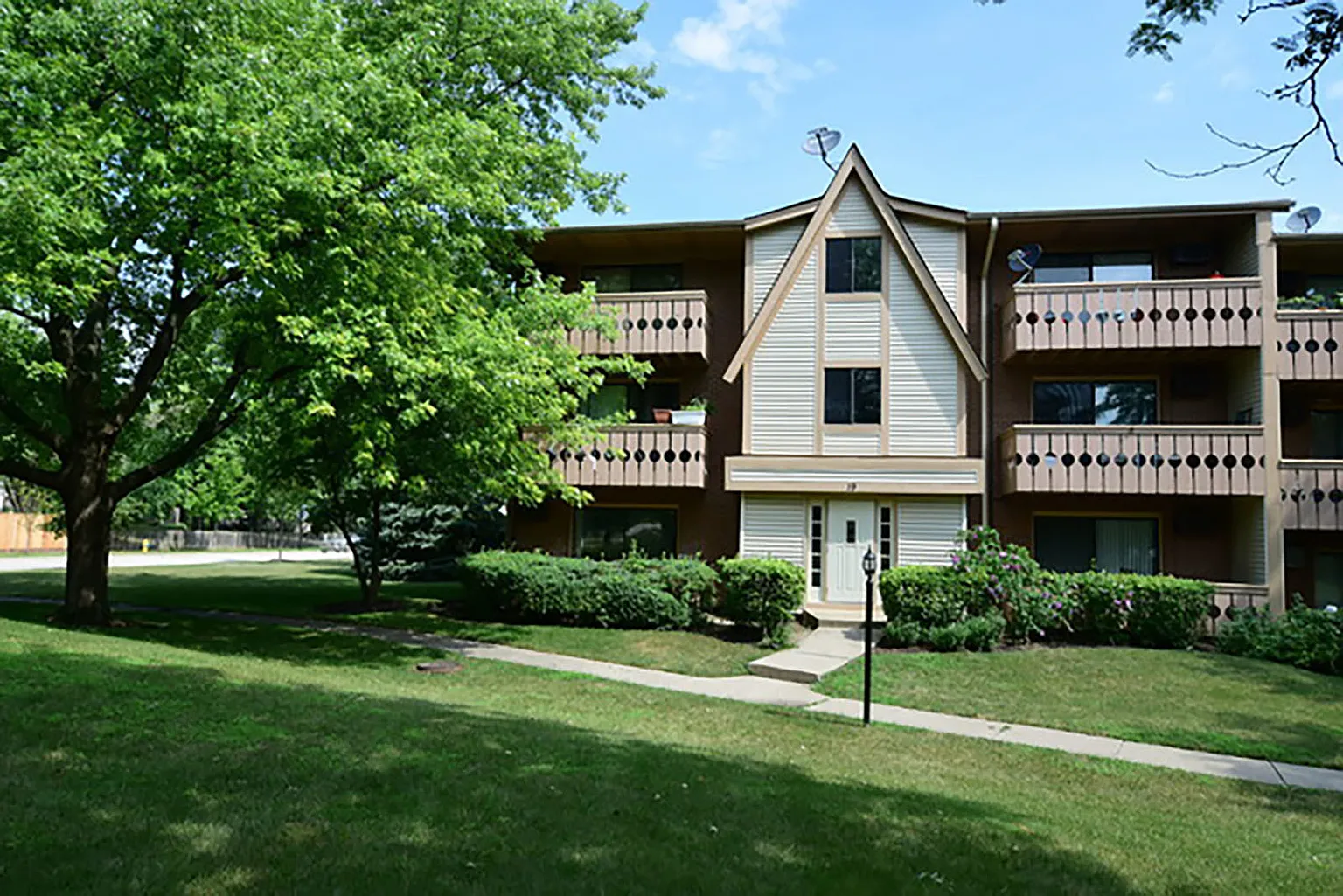 19 Parkside Ct APT 9 photo 1