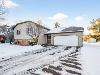 2840 Henslow Ave N, Oakdale, MN, 55128