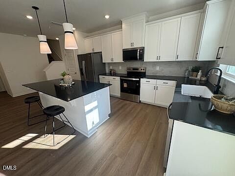 3rd image of 117 Gamay Dr